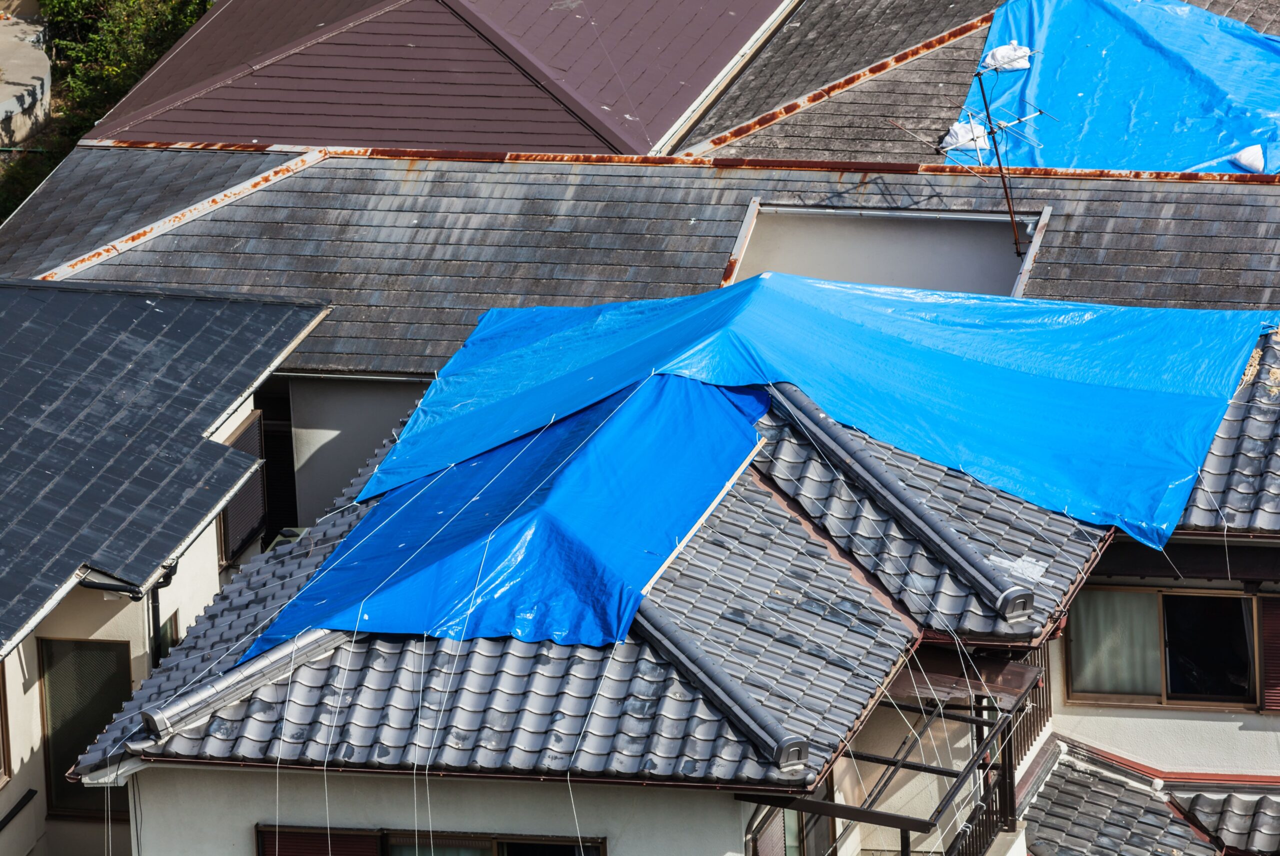 How To Tarp A Roof
